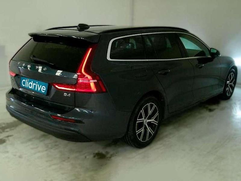 Begagnad Volvo V60 Core 197 HK (144 kW) 2023 Blå Kombi