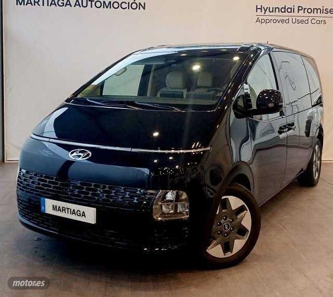 Abyss black Usado 2022 Hyundai Staria Monovolumen | 39.900 € (Caro) - Imagen 1/4
