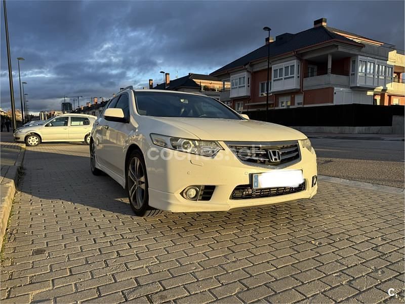 Usado Honda Accord Type S 180 CV (132 kW) 2011 Blanco Familiar
