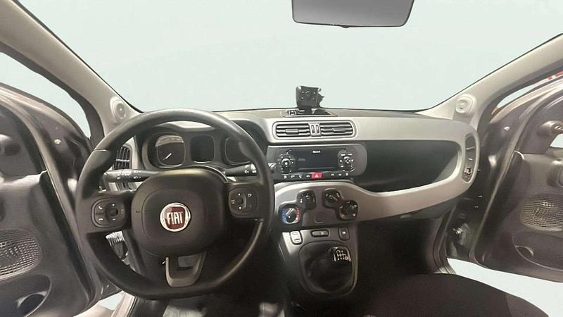 Usado Fiat Panda 71 CV (52 kW) 2022 Gris Utilitario