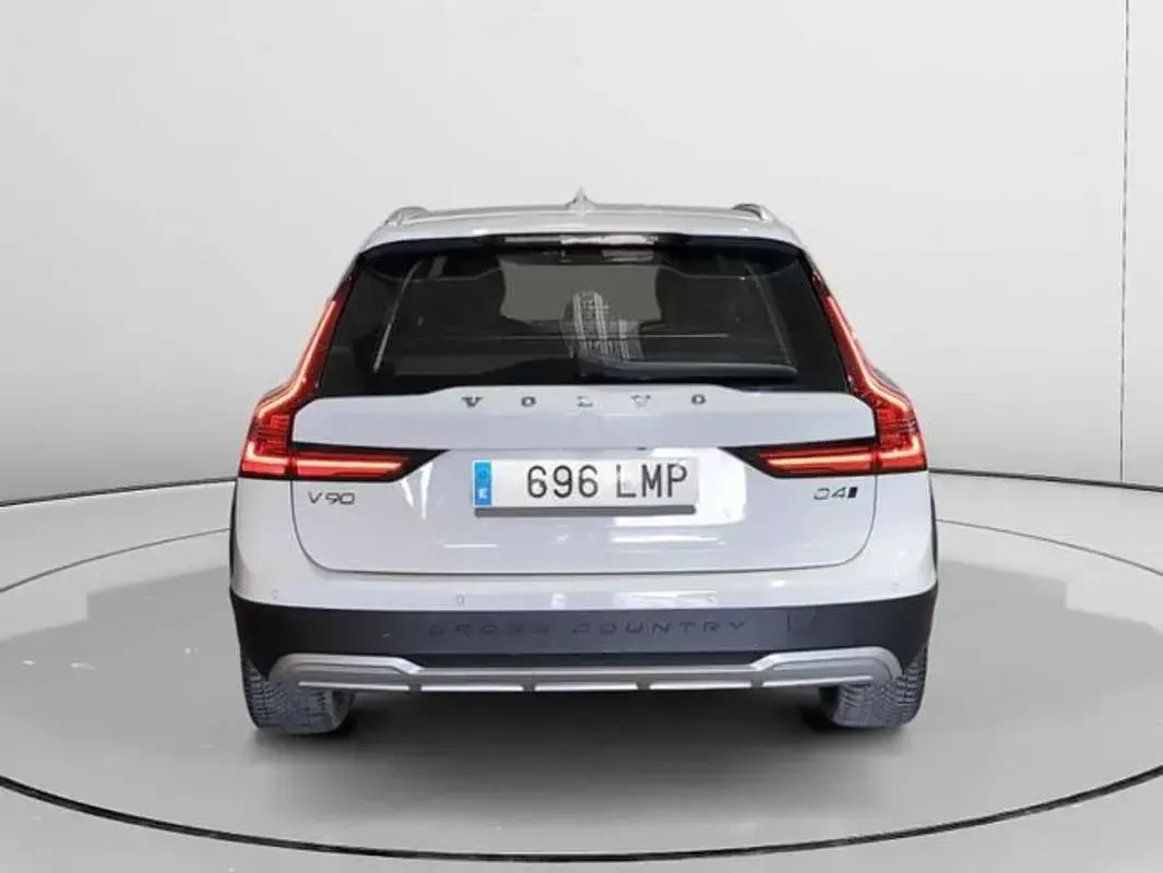 Usado Volvo V90 190 CV (139 kW) 2021 Blanco Familiar