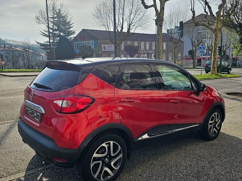 Usado Renault Captur Zen 120 CV (88 kW) 2017 Granate SUV
