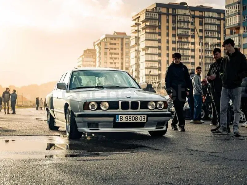 Usado BMW 525 192 CV (141 kW) 1993 Gris / plata Berlina
