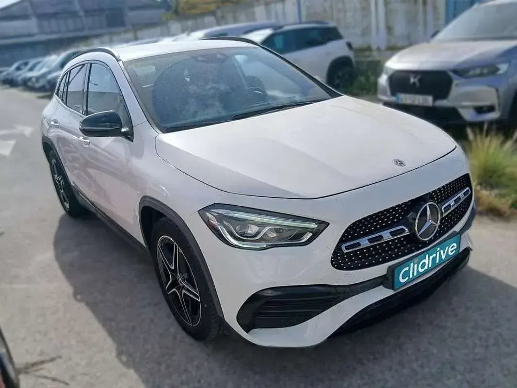 Usado Mercedes GLA200 150 CV (110 kW) 2020 Blanco SUV