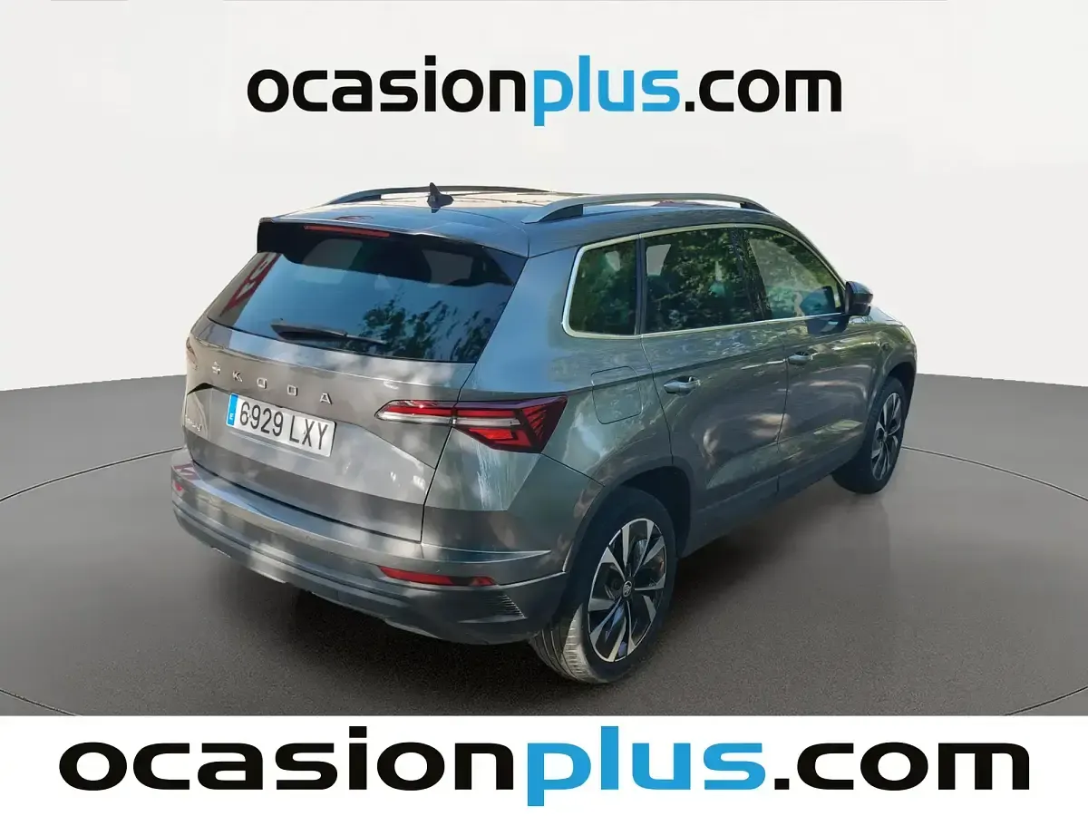Usado Skoda Karoq Style 150 CV (110 kW) 2022 Gris SUV