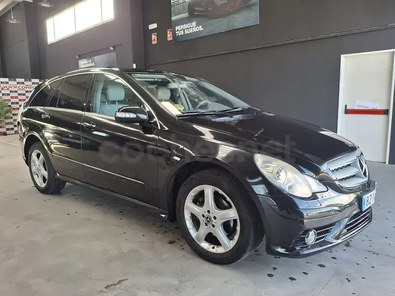 Usado Mercedes R280 190 CV (139 kW) 2008 Negro Monovolumen