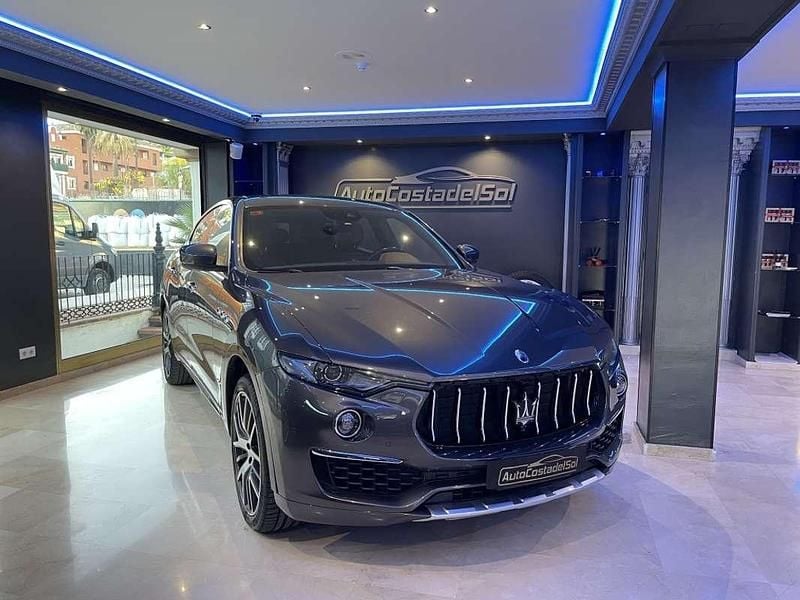 Usado Maserati Levante GranLusso 275 CV (202 kW) 2018 Gris SUV