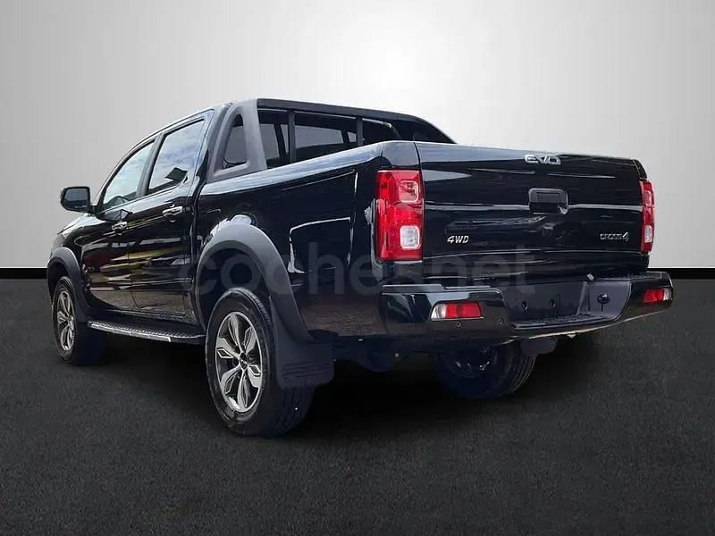 Nuevo EVO Cross 4 136 CV (100 kW) 2025 Negro Pickup/Camioneta