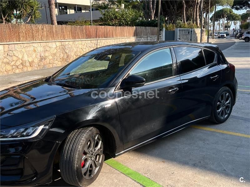 Usado Ford Focus ST-Line X 125 CV (91 kW) 2023 Negro Berlina