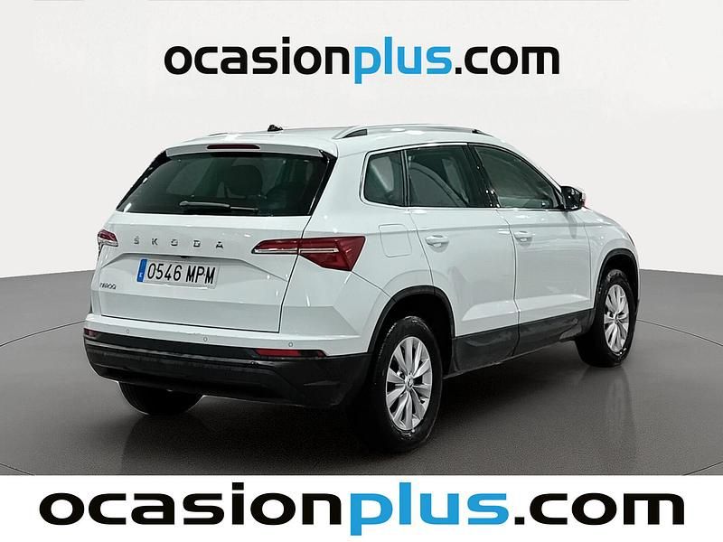 Usado Skoda Karoq Selection 115 CV (84 kW) 2024 Blanco SUV