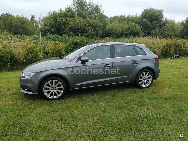 Gris / plata Usado 2016 Audi A3 Sportback Design Berlina | 15.990 € (Super precio) - Imagen 1/2