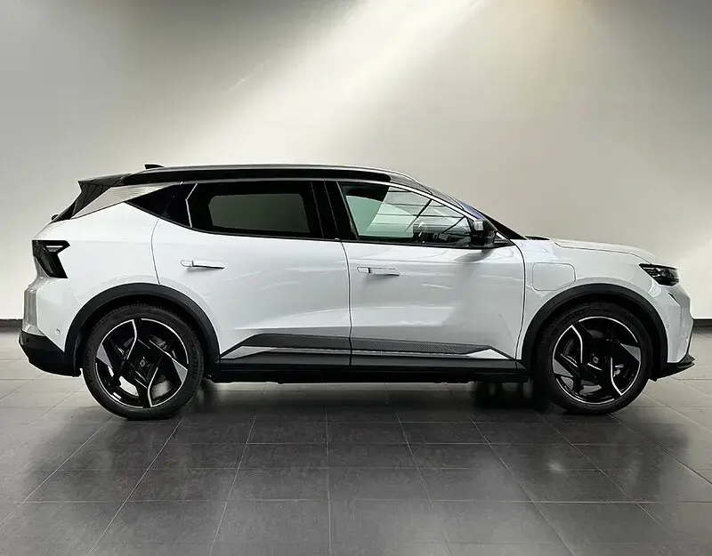 Usado Renault Scenic E-Tech Iconic 159 kW (217 CV) 2024 Blanco SUV