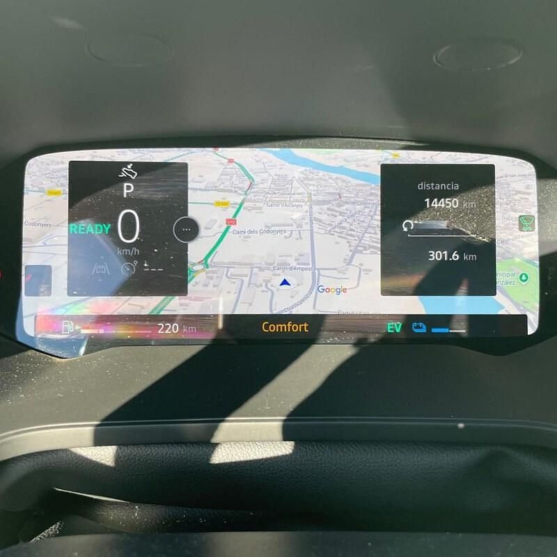 Usado Renault Captur Techno 145 CV (106 kW) 2025 Gris SUV