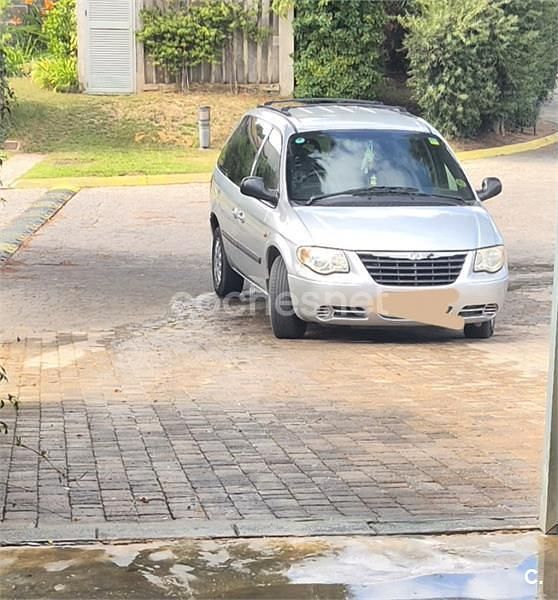 Usado Chrysler Voyager 150 CV (110 kW) 2007 Gris / plata Monovolumen