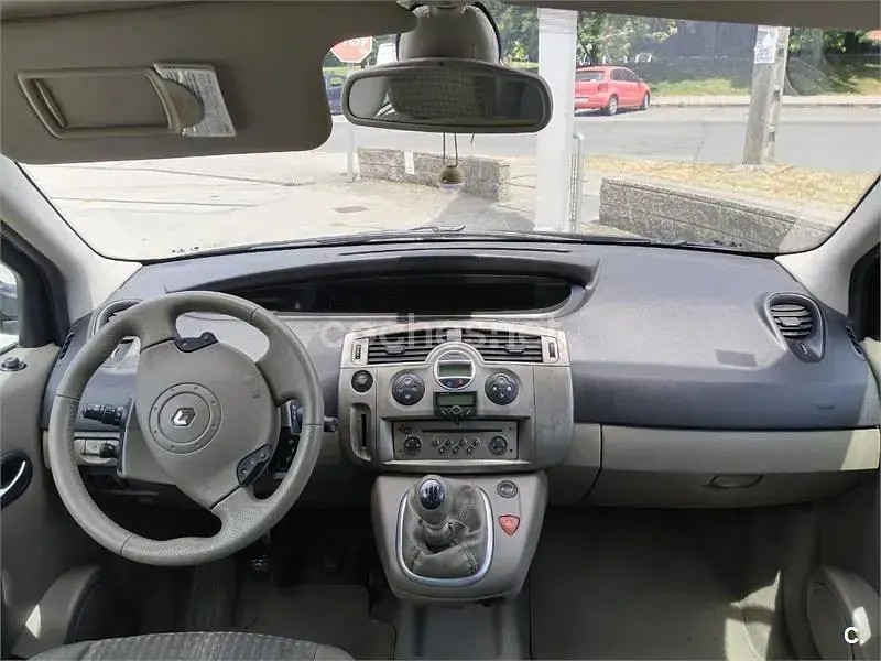 Usado Renault Scénic II Dynamique 105 CV (77 kW) 2005 Negro Monovolumen