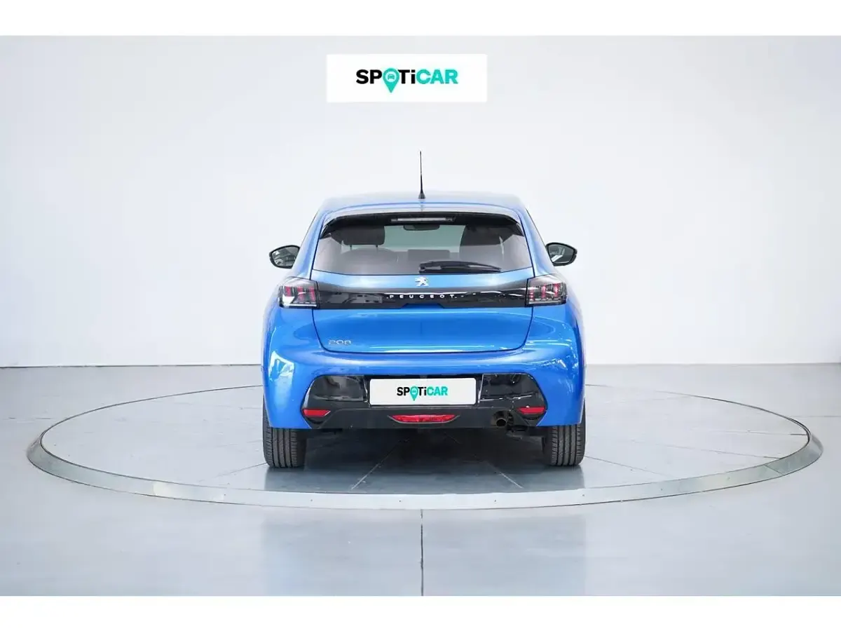 Usado Peugeot 2008 Allure 100 CV (73 kW) 2023 Azul SUV