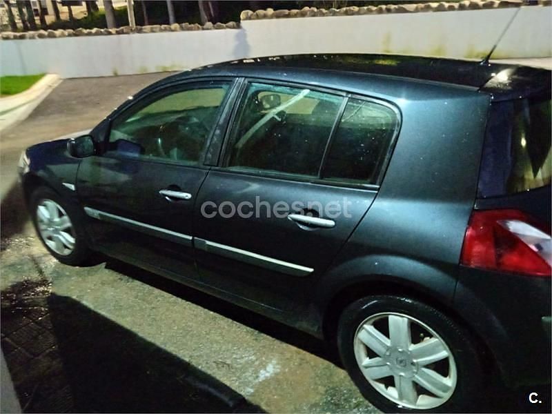 Usado Renault Mégane II Authentique 115 CV (84 kW) 2006 Negro Berlina