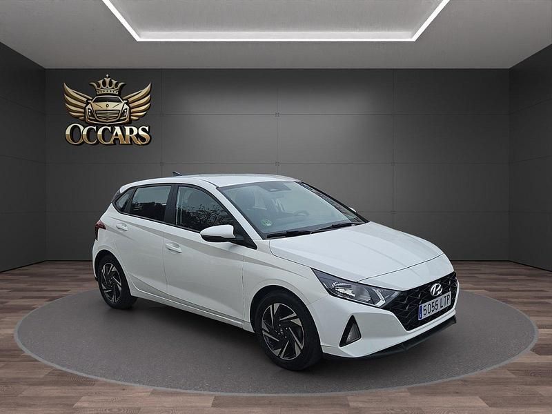 Usado Hyundai i20 100 CV (73 kW) 2021 Blanco Utilitario