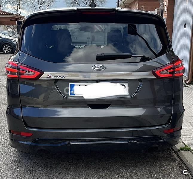Usado Ford S-MAX ST-Line 150 CV (110 kW) 2019 Gris / plata Monovolumen