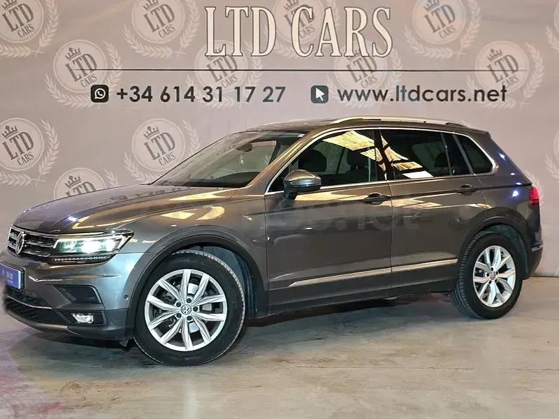 Usado VW Tiguan Allspace Advance 150 CV (110 kW) 2019 Gris / plata SUV