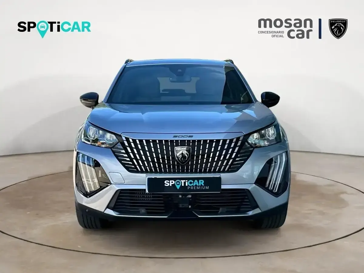 Usado Peugeot 2008 Allure 100 CV (73 kW) 2025 Gris SUV