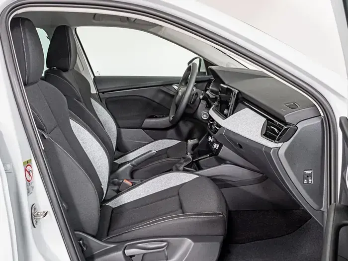 Nuevo Skoda Scala Selection 115 CV (84 kW) 2025 Blanco Utilitario