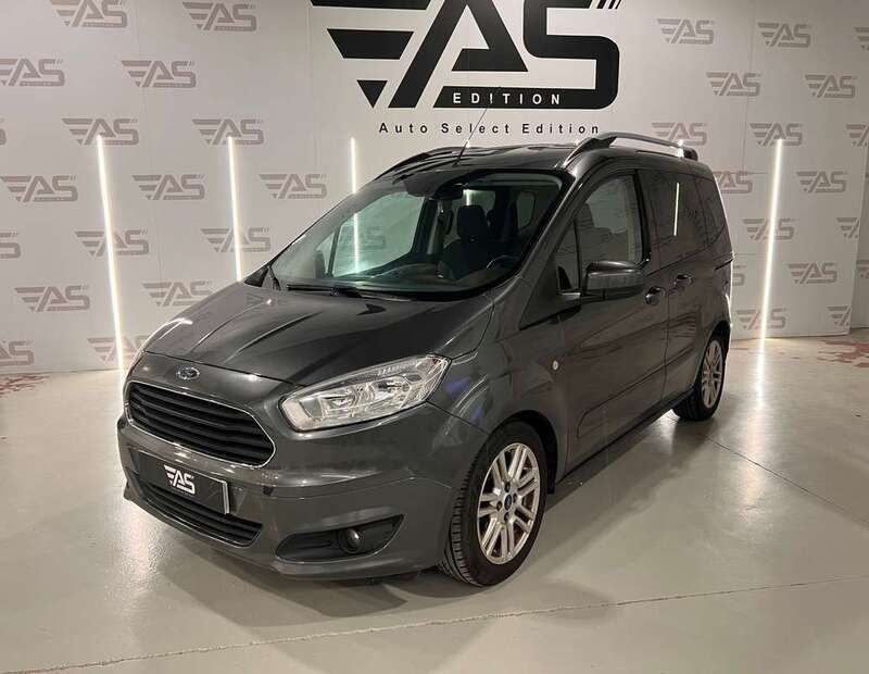 Gris Usado 2017 Ford Tourneo Courier Ambiente Monovolumen | 12.300 € (Caro) - Imagen 1/4