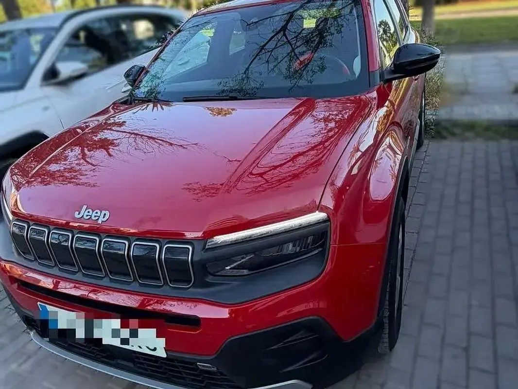 Usado Jeep Avenger Altitude 101 CV (74 kW) 2024 Rojo SUV