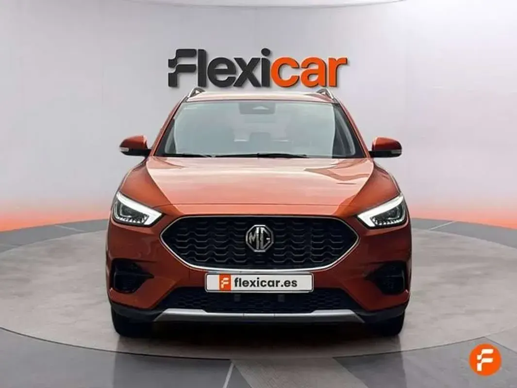 Usado MG ZS Luxury 106 CV (77 kW) 2025 Naranja SUV