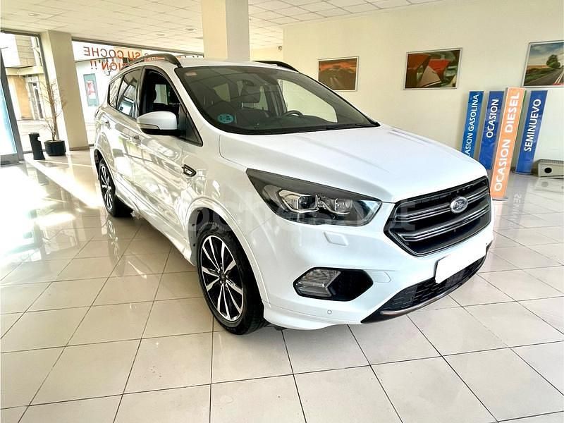 Usado Ford Kuga ST-Line 150 CV (110 kW) 2017 Blanco SUV