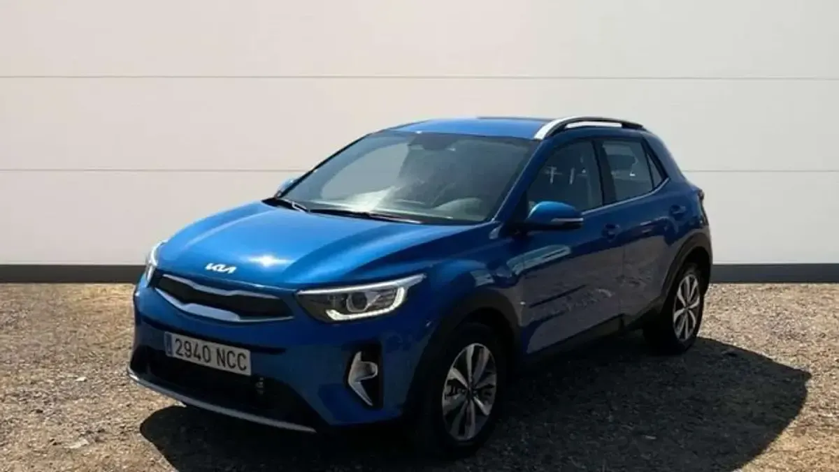 Usado Kia Stonic 101 CV (74 kW) 2025 Azul SUV