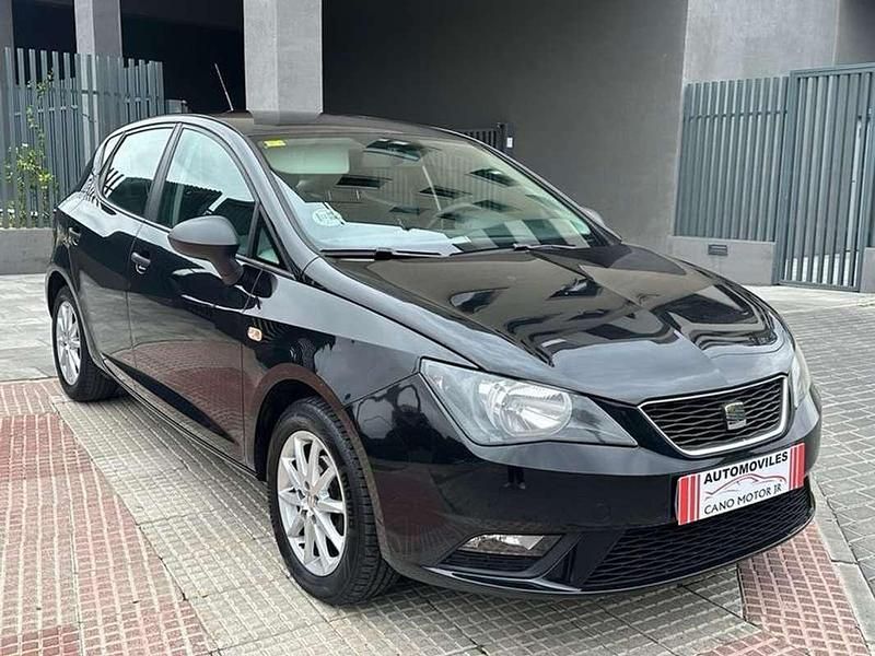Usado Seat Ibiza Reference 90 CV (66 kW) 2013 Negro Utilitario