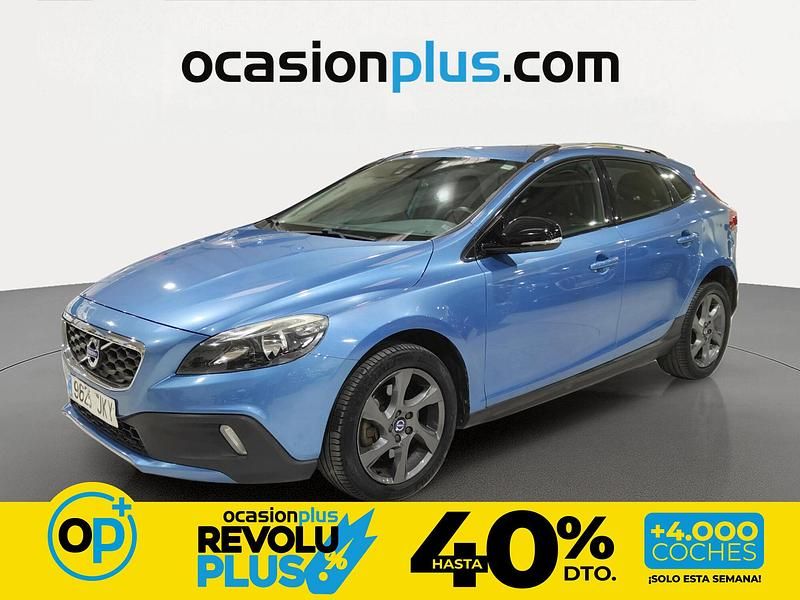 Usado Volvo V40 CC Momentum 120 CV (88 kW) 2015 Azul Familiar