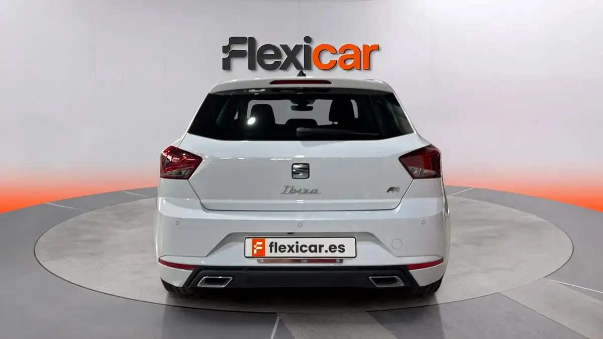 Usado Seat Ibiza FR 110 CV (80 kW) 2024 Blanco Utilitario