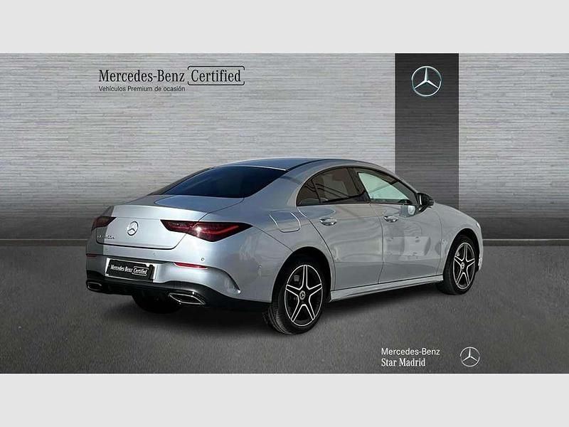 Usado Mercedes CLA250e 218 CV (160 kW) 2025 Plateado Berlina
