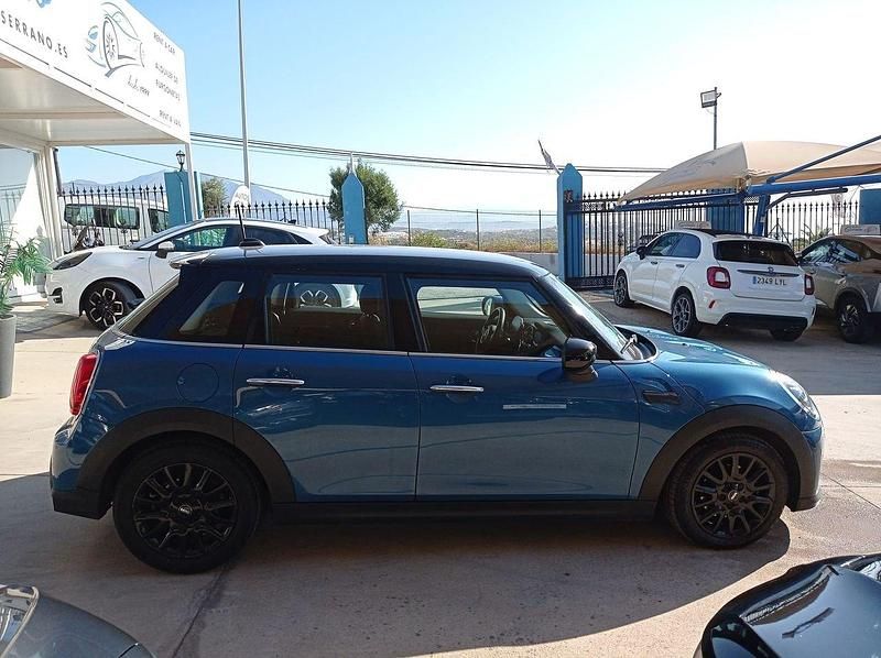 Usado Mini Cooper 136 CV (100 kW) 2023 Azul Utilitario