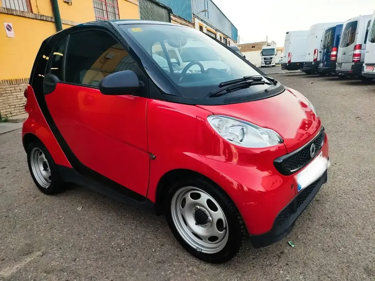 Usado Smart ForTwo Coupé Proxy 71 CV (52 kW) 2015 Rojo Coupe