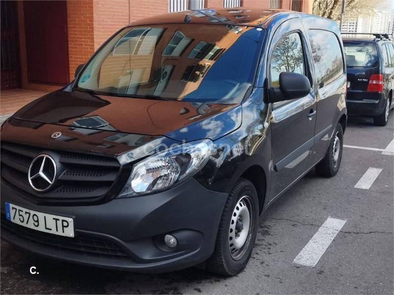Negro Usado 2021 Mercedes Citan 109 Familiar | 9150 € (Precio justo) - Imagen 1/4