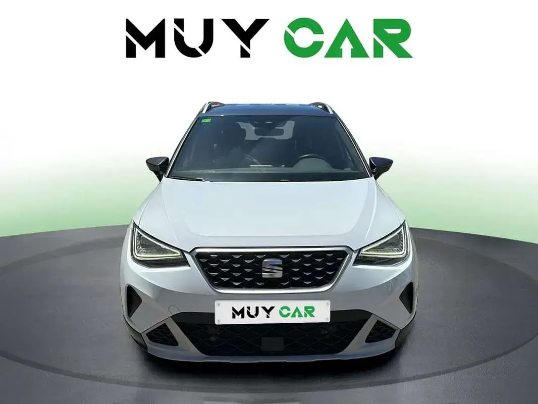 Usado Seat Arona Xperience 110 CV (80 kW) 2022 Blanco SUV