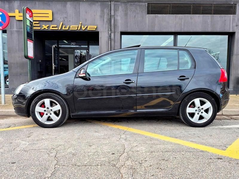 Negro Usado 2007 VW Golf Sportline Berlina | 5995 € (Buen precio) - Imagen 1/4