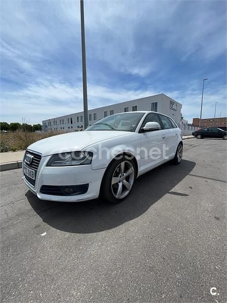 Usado Audi A3 Attraction 105 HP (77 kW) 2009 Branco Citadino
