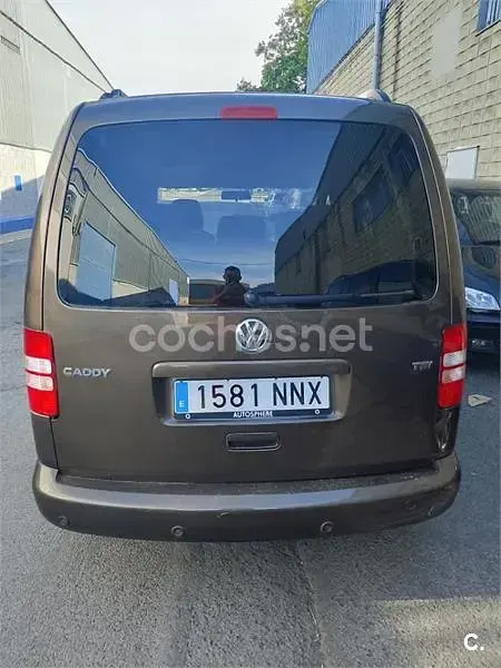 Usado VW Caddy Trendline 86 CV (63 kW) 2012 Marrón Monovolumen