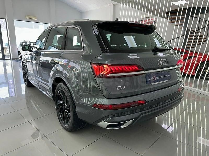 Usado Audi Q7 Ambiente 286 CV (210 kW) 2021 Gris / plata SUV