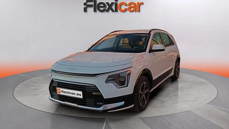 Usado Kia Niro 141 CV (103 kW) 2024 Blanco SUV