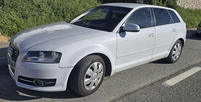 Usado Audi A3 Sportback Ambition 105 CV (77 kW) 2012 Blanco Utilitario