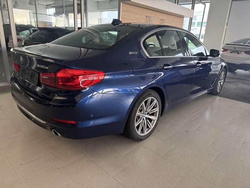 Azul Usado 2018 BMW 530e iPerformance Berlina | 21.499 € (Precio justo) - Imagen 1/4