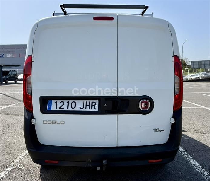 Usado Fiat Doblò 90 CV (66 kW) 2012 Blanco Monovolumen