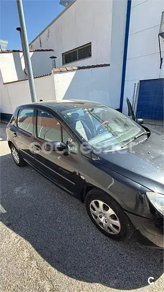Usado Peugeot 307 110 CV (80 kW) 2005 Negro Berlina