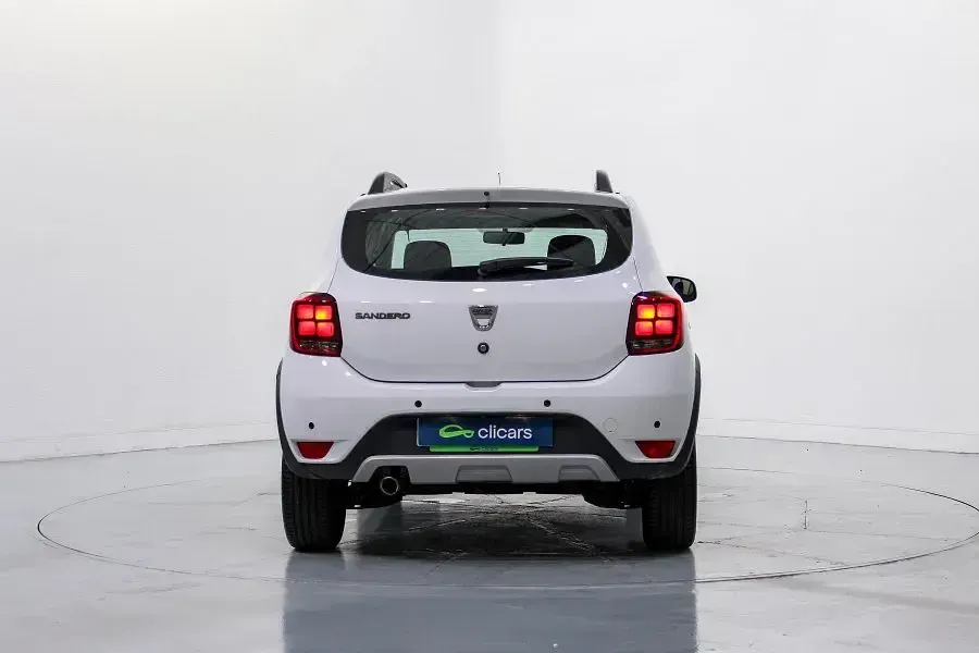 Usado Dacia Sandero Stepway Ambiance 90 CV (66 kW) 2017 Blanco Berlina