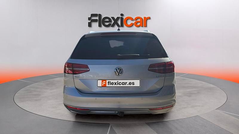 Usado VW Passat Sportline 150 HP (110 kW) 2018 Cinzento Carrinha